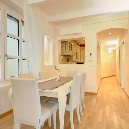 아파트 Alassio Bnb Apartments 알라시오